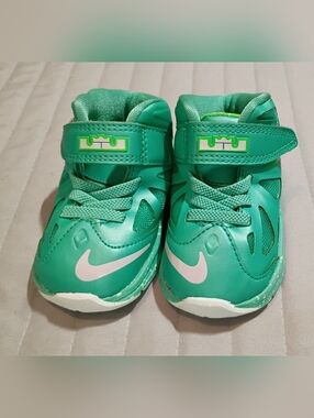 Toddler Nikes - Teal/Green Velcro Shoes Size 4c
